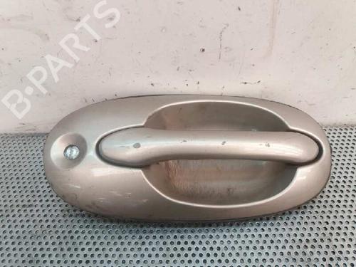 Used Front right exterior door handle KIA CARNIVAL II (GQ) [1999-2007]  1594916