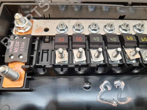 Fuse box JAGUAR XE (X760) 2.0 D | BP8058152E1 