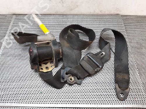 Used Front right seatbelt Front right seatbelt 8738136 8738136