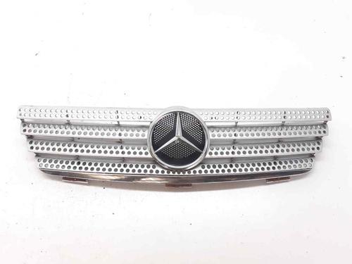 Grill MERCEDES-BENZ C-CLASS Coupe (CL203) C 180 Kompressor (203.746) (143 hp) 31700365