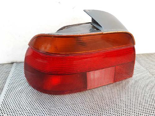 Used Left taillight BMW 5 (E39) 525 tds (143 hp) 5219017