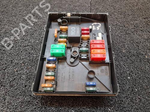 Used Fuse box Fuse box VW TOURAN (1T1, 1T2) [2003-2011] 8153205 8153205