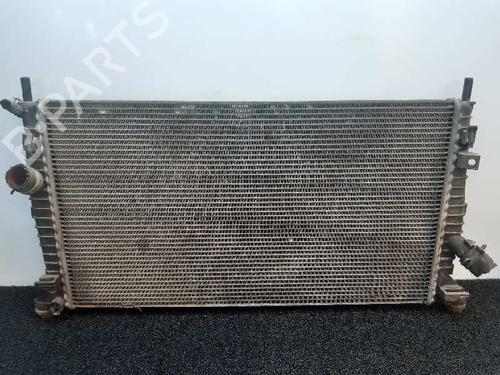 Used Water radiator Water radiator 4437635 4437635