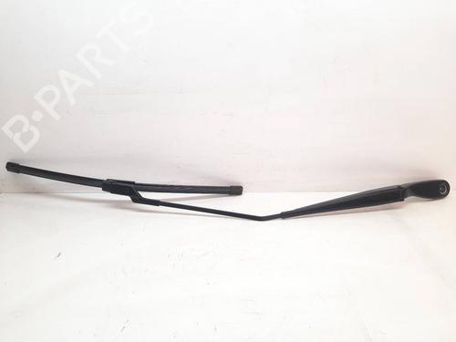 Used Front windshield wiper arm VOLVO S40 II (544) 2.0 D (136 hp) 8911783