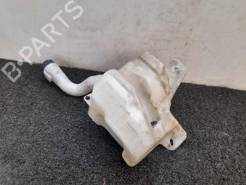 Used Windscreen washer tank FIAT GRANDE PUNTO (199_) 1.4 (199AXB11, 199AXB1A, 199BXB1A, 199AXL1A) (77 hp) 7408399