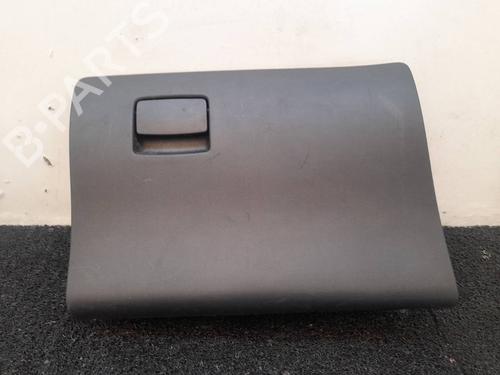 Handskerum SEAT CORDOBA (6L2) 1.4 16V (75 hp) 10136324