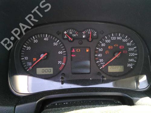 Right taillight VW GOLF IV (1J1) 1.6 16V | BP5575747C35 