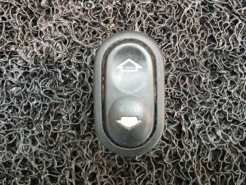 Used Left front window switch Left front window switch 6701906 6701906