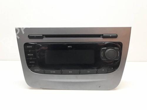 radio-seat-altea-5p1-1z216890387-w05p0035153b-2004-2005-2006-2007-2008-2009-2010-2011-2012-2013-2014-2015-22440987 main image