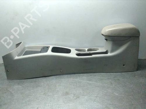 Used Armrest / Center console Armrest / Center console KIA CERATO I Hatchback (LD) [2004-2010] 7152129 7152129