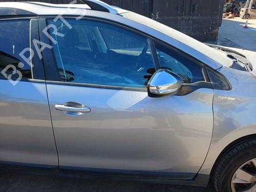 right-front-door-peugeot-2008-i-cu_-2013-39265866 main image