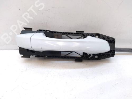 Used Front right exterior door handle Front right exterior door handle 17681309 17681309