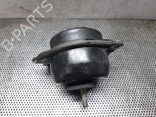 Used Engine mount RENAULT ESPACE IV (JK0/1_) 2.2 dCi (JK0H) (150 hp) 10243323