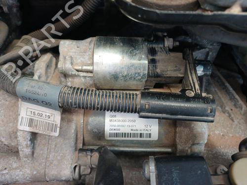 starter-infiniti-qx30-2016-36695237 main image