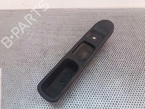 Used Right front window switch Right front window switch PEUGEOT 307 Break (3E) 2.0 (136 hp) 1357595 1357595