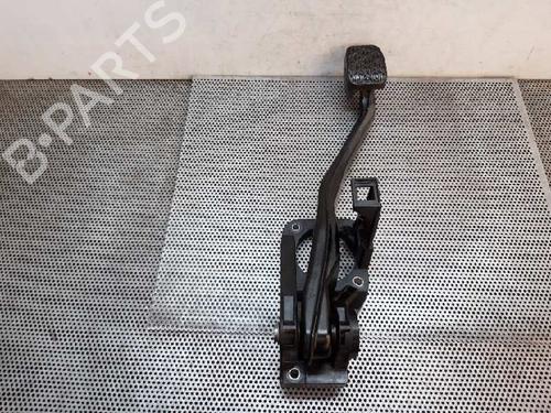 Used Break pedal Break pedal MERCEDES-BENZ GLA-CLASS (X156) GLA 180 (156.942) (122 hp) 8768231 8768231