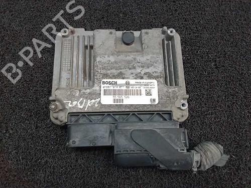 Used Engine control unit (ECU) Engine control unit (ECU) SAAB 9-3 (YS3F, E79, D79, D75) 1.9 TiD (150 hp) 6870484 6870484