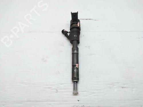 Spreder / Dyse TOYOTA COROLLA (_E12_) 1.4 D (NDE120_, NDE120R) (90 hp) 30579877