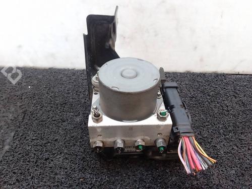 Used ABS pump RENAULT CLIO III (BR0/1, CR0/1) 1.2 16V (BR0R, BR1D, BR1L, CR0R) (65 hp) 7330788