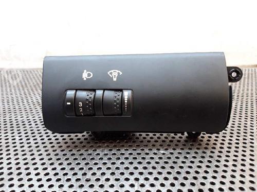 switch-kia-ceed-hatchback-ed-933001h025eq-2006-2007-2008-2009-2010-2011-2012-5623334 main image