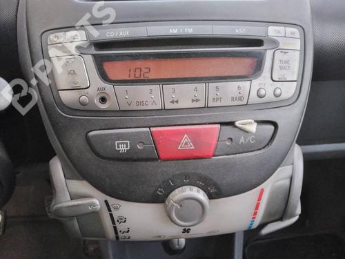 Left front seat PEUGEOT 107 (PM_, PN_) 1.0 | BP8877387C15  - Image 9