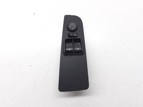 Used Left front window switch FIAT GRANDE PUNTO (199_) 1.3 D Multijet (75 hp) 30467664