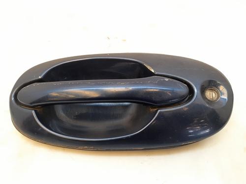 Used Front left exterior door handle KIA CARNIVAL II (GQ) 2.9 CRDi (144 hp) 12902034