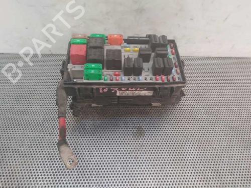 Used Fuse box Fuse box OPEL CORSA D (S07) 1.4 (L08, L68) (90 hp) 1181322 1181322