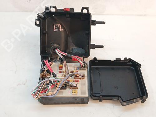 Used Fuse box Fuse box 37175215 37175215