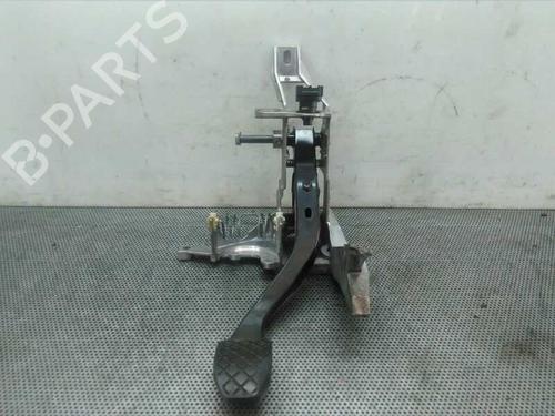 Used Break pedal Break pedal VW PASSAT B5.5 (3B3) 1.9 TDI (130 hp) 8767859 8767859