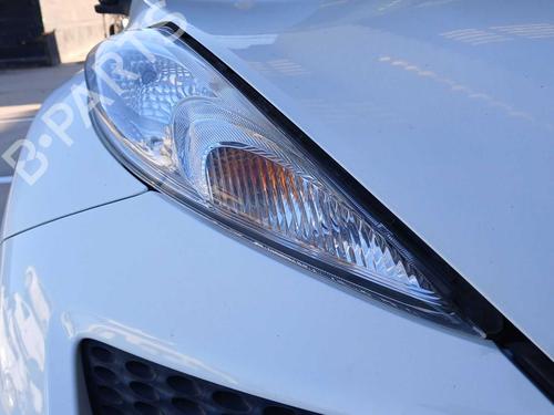 right-headlight-nissan-juke-f15-2010-2011-2012-2013-2014-2015-2016-2017-2018-2019-39402267 main image