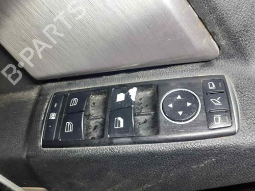 Used Left front window switch MERCEDES-BENZ GLK-CLASS (X204) [2008-2015]  30436655