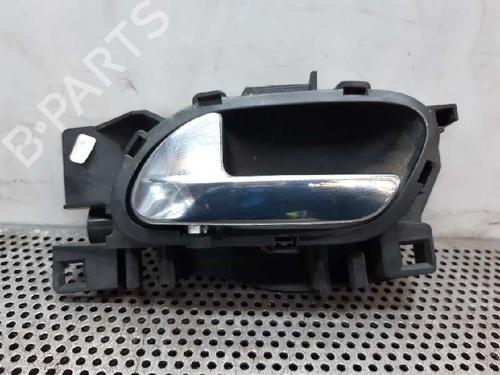 Used Front left interior door handle Front left interior door handle 4431682 4431682