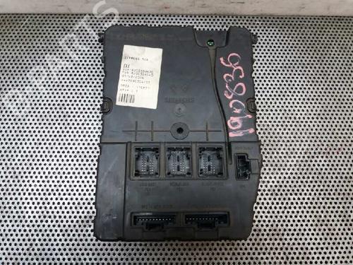 Used Fuse box Fuse box 4204307 4204307