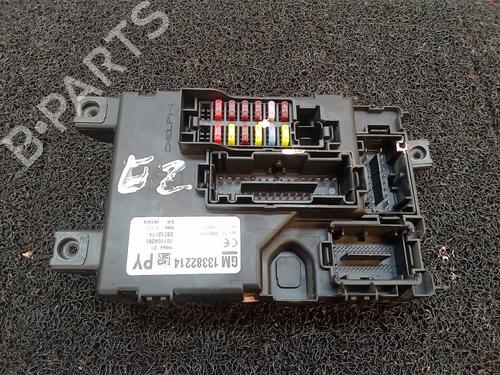 Used Fuse box Fuse box 10175644 10175644