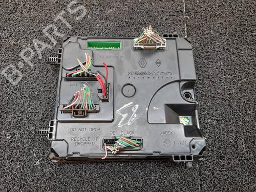Used Fuse box RENAULT LAGUNA III (BT0/1) 1.5 dCi (BT00, BT0A, BT0T, BT1J) (110 hp) 8377365