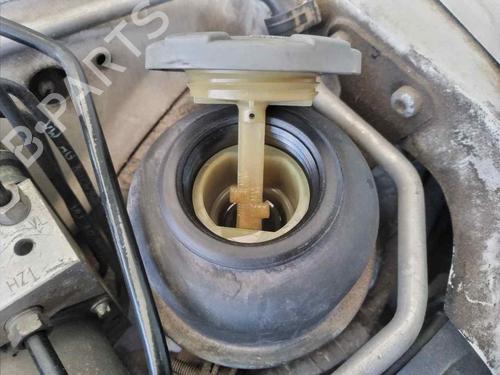 Power steering reservoir AUDI A4 B8 (8K2) | BP17988198M117 - Image 2