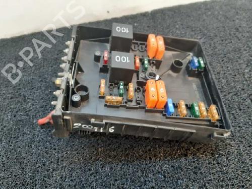 Used Fuse box Fuse box 6030096 6030096