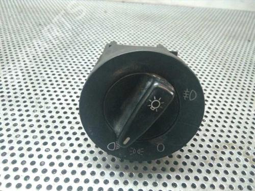 Used Headlight switch Headlight switch VW POLO (6N2) 1.4 (60 hp) 1369988 1369988