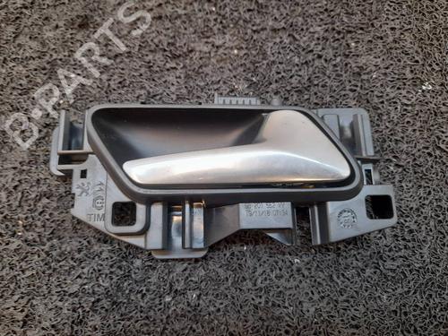 Used Front right interior door handle PEUGEOT 3008 II SUV (MC_, MR_, MJ_, M4_) [2016-2025]  8311037