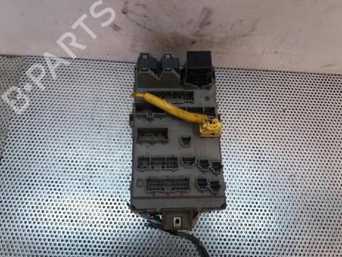 Used Fuse box Fuse box 1533501 1533501