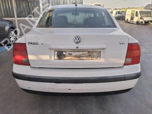Left mirror VW PASSAT B5 (3B2) 1.9 TDI | BP10374471C26 