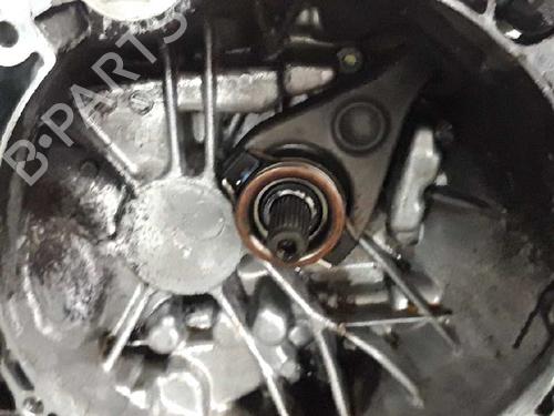 Gearbox NISSAN ALMERA TINO (V10) 2.2 dCi | BP4656847M3 