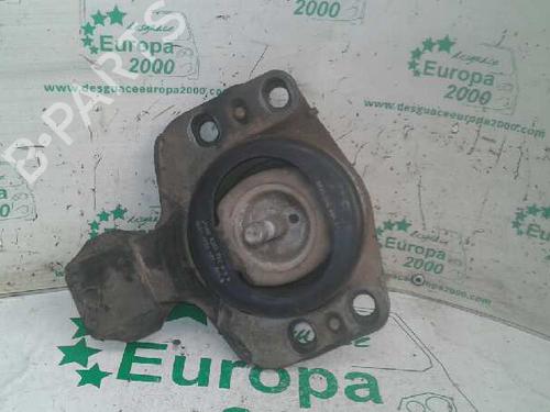 Used Engine mount RENAULT MASTER II Van (FD) 2.5 dCi 120 (115 hp) 10243287