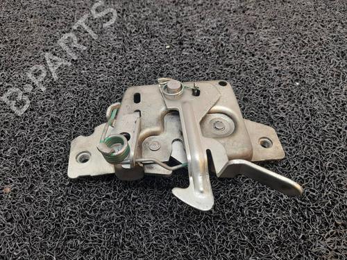 Used Hood lock RENAULT CLIO III (BR0/1, CR0/1) 1.2 16V (BR0R, BR1D, BR1L, CR0R) (65 hp) 8768292