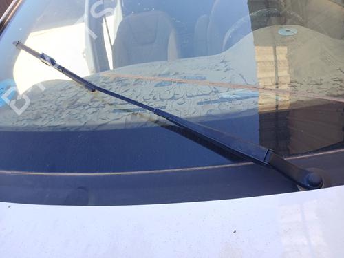 Used Front windshield wiper arm Front windshield wiper arm 37198699 37198699