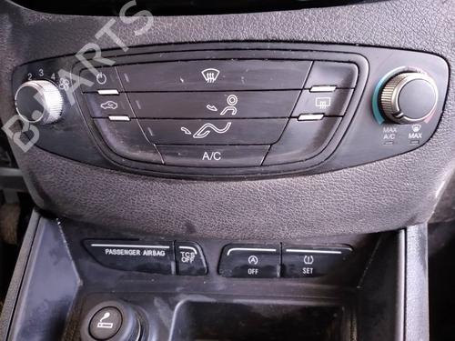 Used Climate control FORD TRANSIT COURIER B460 MPV 1.5 EcoBlue (100 hp) 10645770