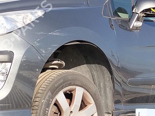 Used Left front fenders PEUGEOT 308 I (4A_, 4C_) [2007-2016]  31052668
