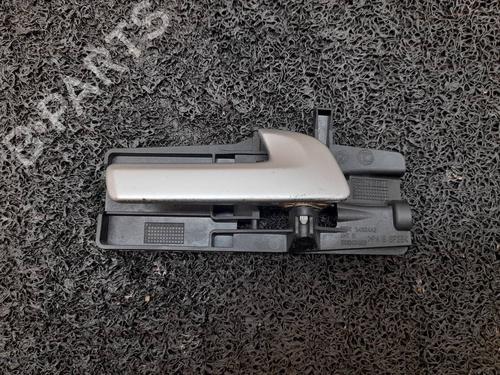 Used Front right interior door handle Front right interior door handle 9207996 9207996