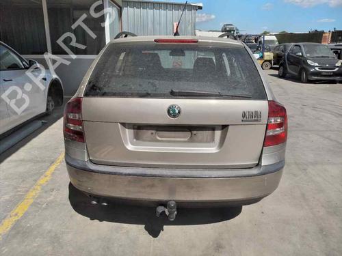 Left mirror SKODA OCTAVIA II Combi (1Z5) 2.0 TDI | BP31131772C26 